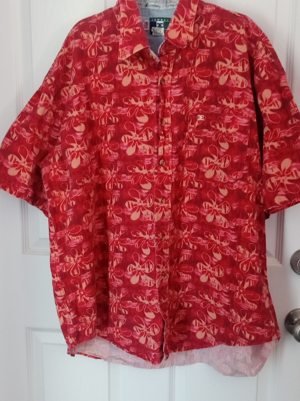 Classic Red Short-Sleeve Button-Down Casual Shirt by